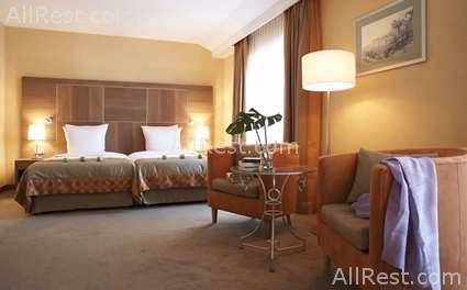 Hilton Imperial Dubrovnik Hotel 10
